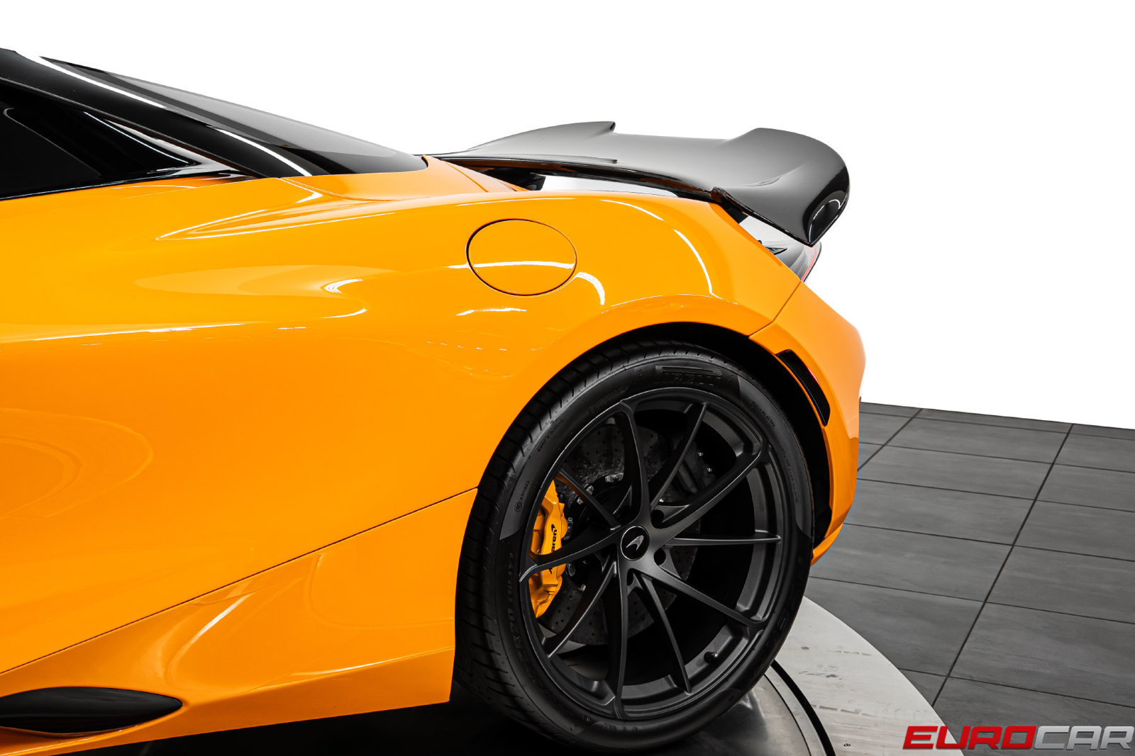 Used 2026 McLaren 750S Spider RWD image 18