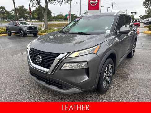 Certified 2021 Nissan Rogue SV w/ Premium Package FWD image 3