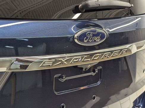 Used 2017 Ford Explorer FWD image 26