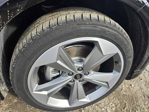 New 2026 Audi Q4 e-tron Premium Plus image 9