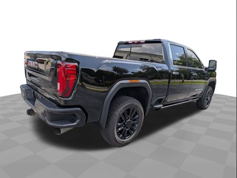 Used 2021 GMC Sierra 2500 Denali w/ Denali Black Diamond Edition AWD/4WD image 4