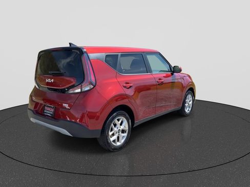 Used 2023 Kia Soul LX w/ LX Technology Package FWD image 8