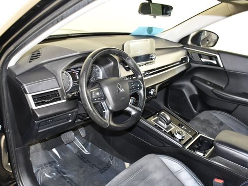 Used 2022 Mitsubishi Outlander SE AWD/4WD image 35