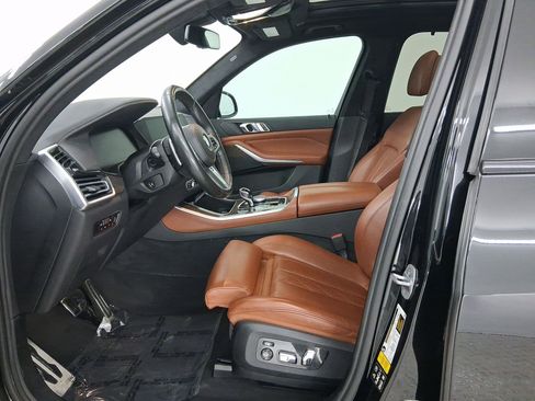 Used 2022 BMW X5 xDrive40i w/ M Sport Package image 5