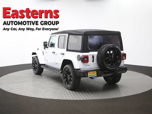 Used 2022 Jeep Wrangler Unlimited Sahara w/ Cold Weather Group AWD/4WD image 66