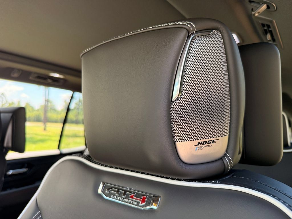 New 2026 GMC Yukon AT4 Ultimate w/ LPO, Floor Liner Package AWD/4WD image 19
