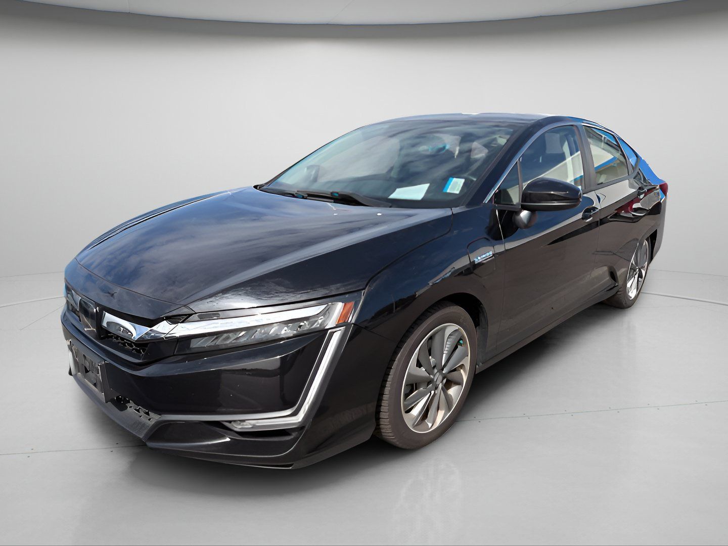 Used 2018 Honda Clarity Touring image 2
