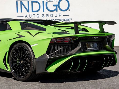 Used 2017 Lamborghini Aventador LP 750-4 Superveloce image 10