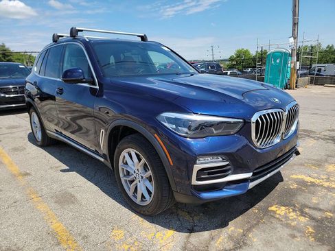 Used 2019 BMW X5 xDrive40i w/ Premium Package 2 AWD/4WD image 2
