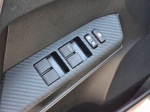 Used 2014 Toyota RAV4 LE FWD image 24