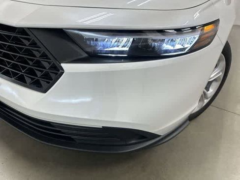 Certified 2025 Honda Accord LX image 30