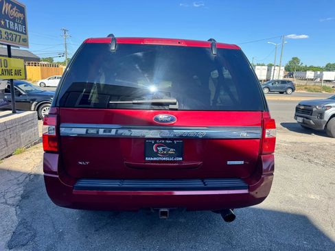 Used 2017 Ford Expedition EL XLT w/ Equipment Group 202A RWD image 4