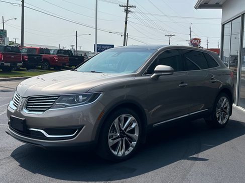 Used 2018 Lincoln MKX Reserve w/ Lincoln MKX Climate Package AWD/4WD image 3