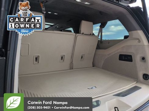Used 2025 Cadillac Escalade ESV Sport Platinum w/ LPO, Floor Liner Package AWD/4WD image 32