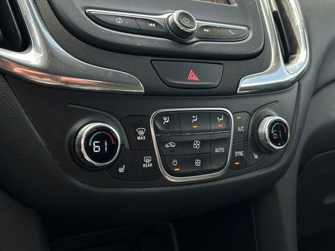 Used 2020 Chevrolet Equinox LT FWD image 42