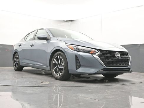 Used 2024 Nissan Sentra SV FWD image 45