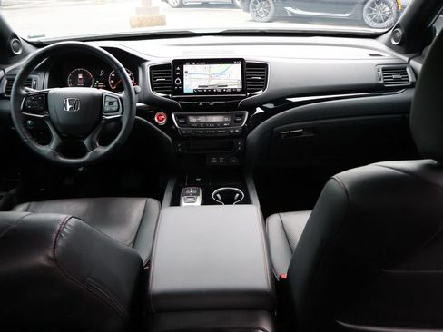 Certified 2024 Honda Ridgeline Black Edition image 13