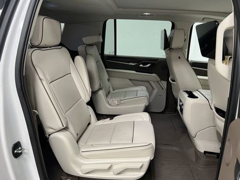 Used 2023 GMC Yukon XL Denali image 59