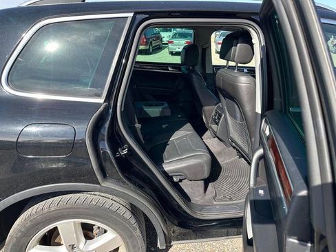 Used 2013 Volkswagen Touareg VR6 AWD/4WD image 28