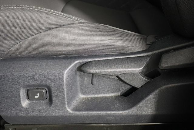 Used 2025 Toyota Tacoma SR5 RWD image 16