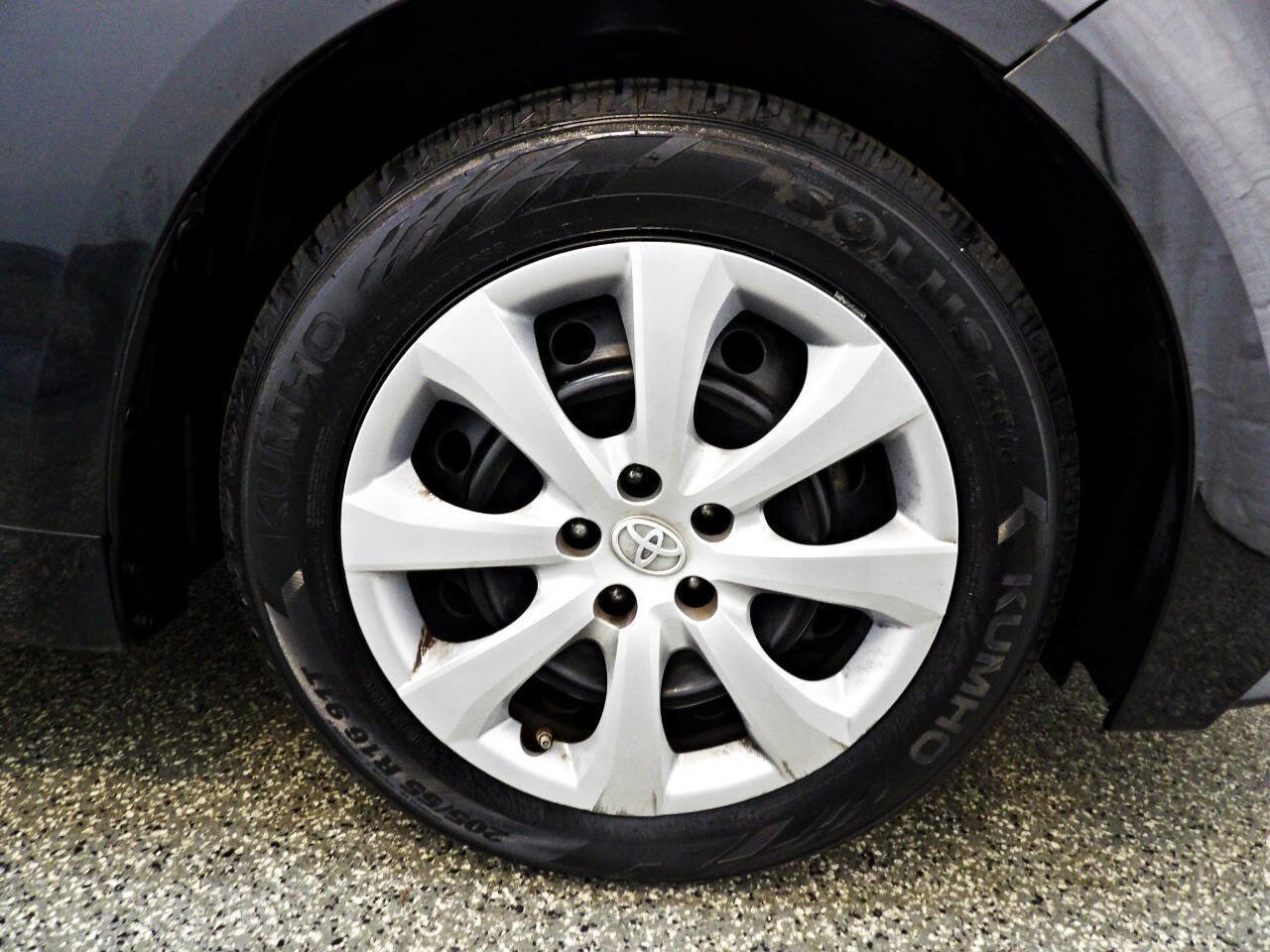 Used 2021 Toyota Corolla LE FWD image 21