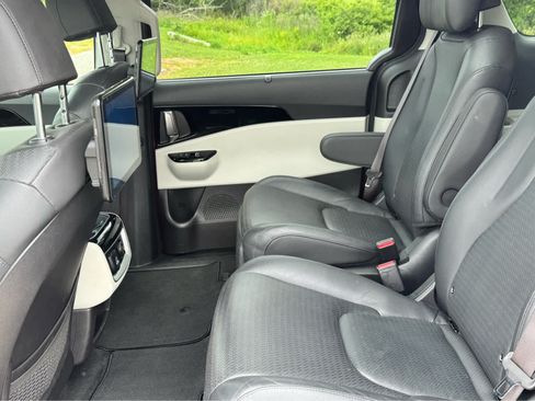 Used 2022 Kia Carnival SX Prestige FWD image 27