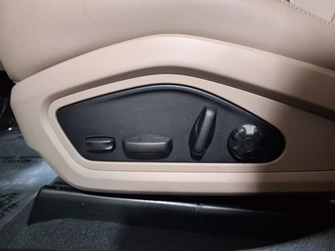 Used 2024 Porsche Taycan 4S image 15