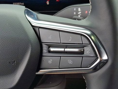 Used 2026 Chevrolet Traverse LT AWD/4WD image 24