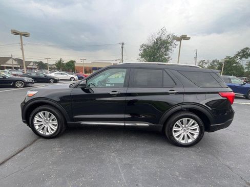 Used 2024 Ford Explorer Limited w/ Limited Technology Package AWD/4WD image 4