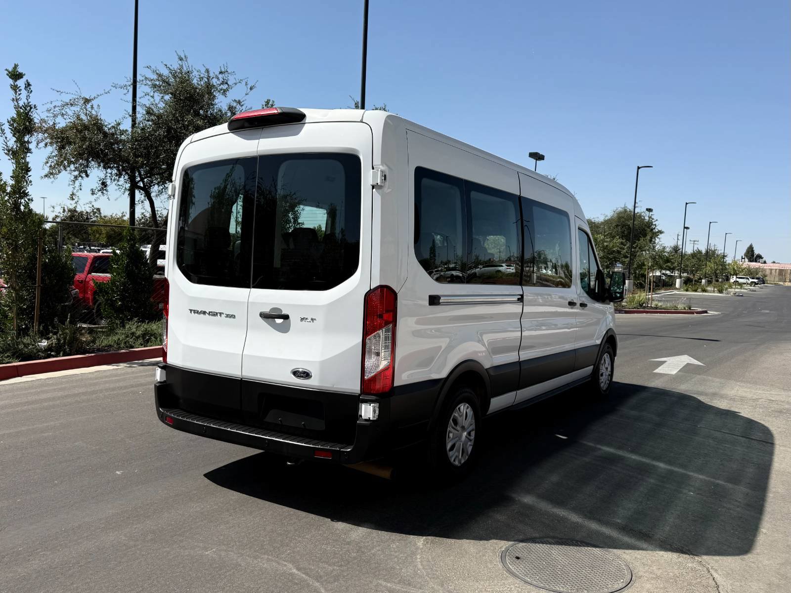 Used 2021 Ford Transit 350 XLT RWD image 7
