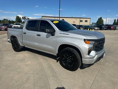 Certified 2022 Chevrolet Silverado 1500 Custom w/ LPO, Dark Essentials Package AWD/4WD image 33