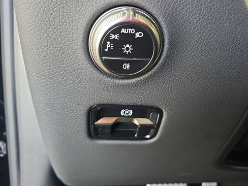 Certified 2026 Mercedes-Benz GLC 300 image 28