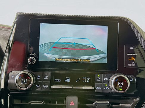 Used 2024 Toyota Highlander XSE image 25