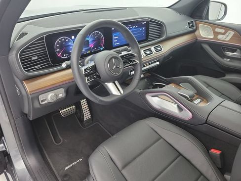 Used 2025 Mercedes-Benz GLS 450 4MATIC image 21