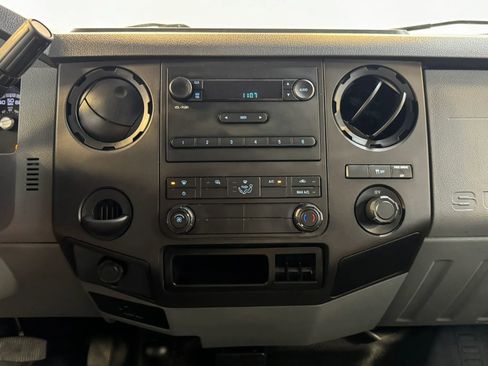 Used 2016 Ford F250 XL w/ Power Equipment Group AWD/4WD image 11
