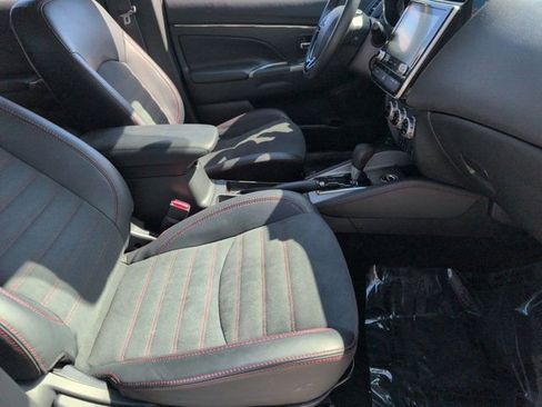 Used 2025 Mitsubishi Outlander Sport SE AWD/4WD image 30
