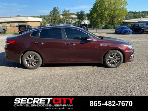 Used 2020 Kia Optima LX FWD image 4