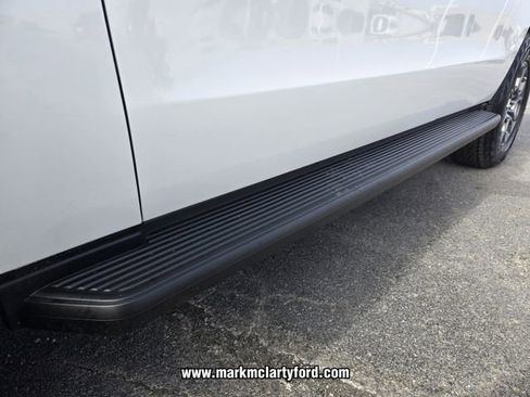 New 2026 Ford Expedition Active image 5