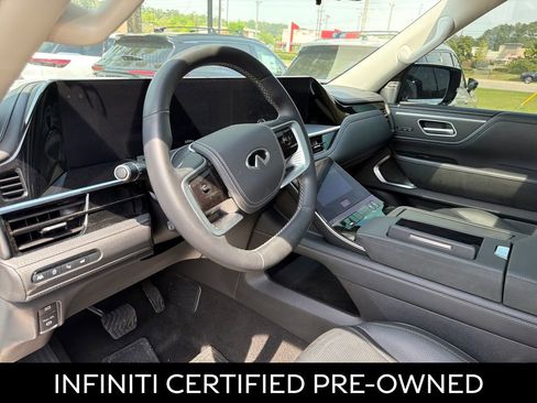Certified 2025 INFINITI QX80 Sensory image 5