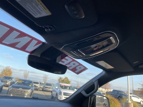 Used 2024 Jeep Wagoneer Series III image 21