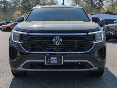 Used 2024 Volkswagen Atlas Cross Sport SE image 9