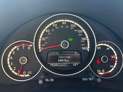 Used 2013 Volkswagen Beetle 2.5 image 22