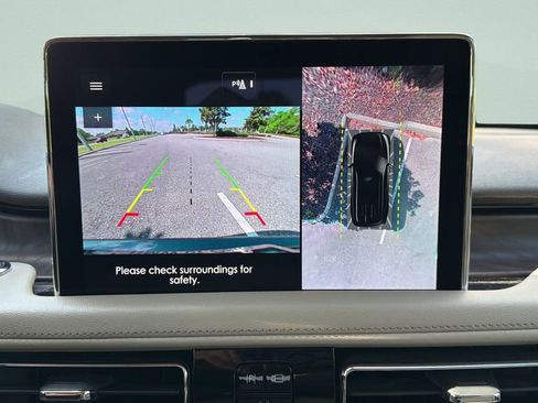 Used 2023 Lincoln Aviator Reserve w/ Equipment Group 201A image 12