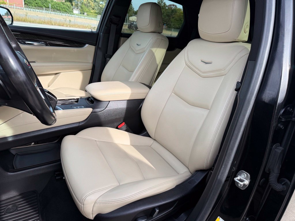 Used 2019 Cadillac XT5 AWD image 24