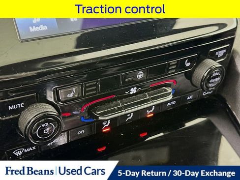 Used 2022 Jeep Grand Cherokee L Laredo AWD/4WD image 19