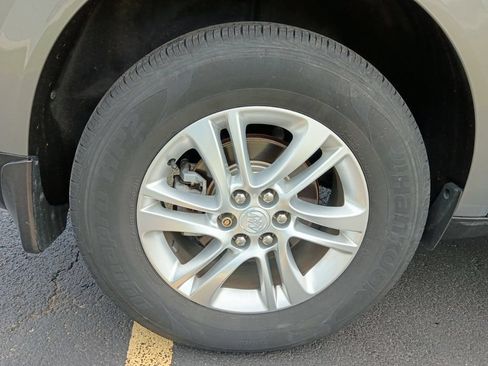 Used 2018 Buick Enclave Essence AWD/4WD image 21