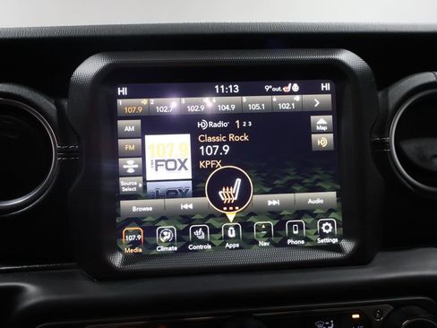 Used 2022 Jeep Wrangler Unlimited Sahara w/ Cold Weather Group image 24