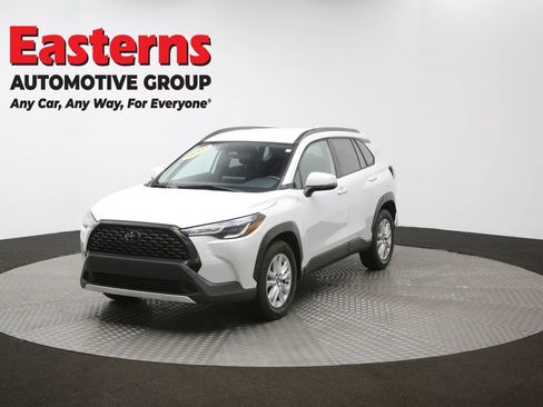 Used 2023 Toyota Corolla Cross LE image 53