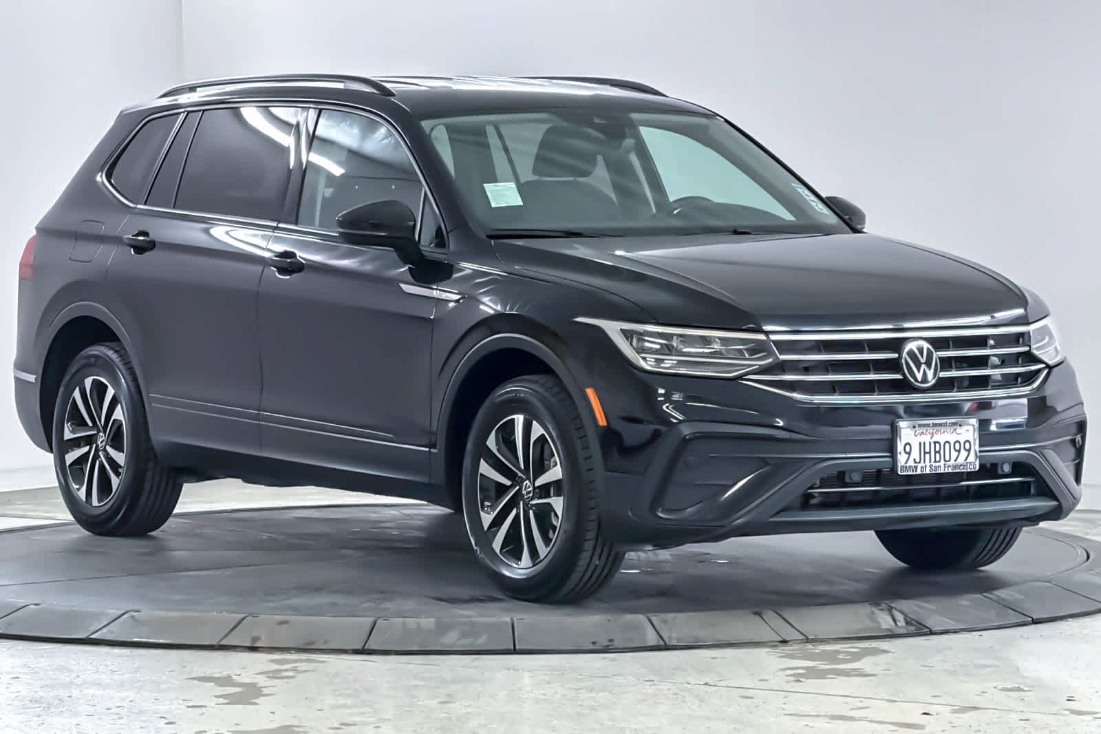 Used 2023 Volkswagen Tiguan S FWD image 9