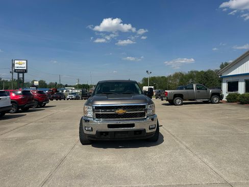 Used 2013 Chevrolet Silverado 2500 LT w/ Interior Plus Package AWD/4WD image 2